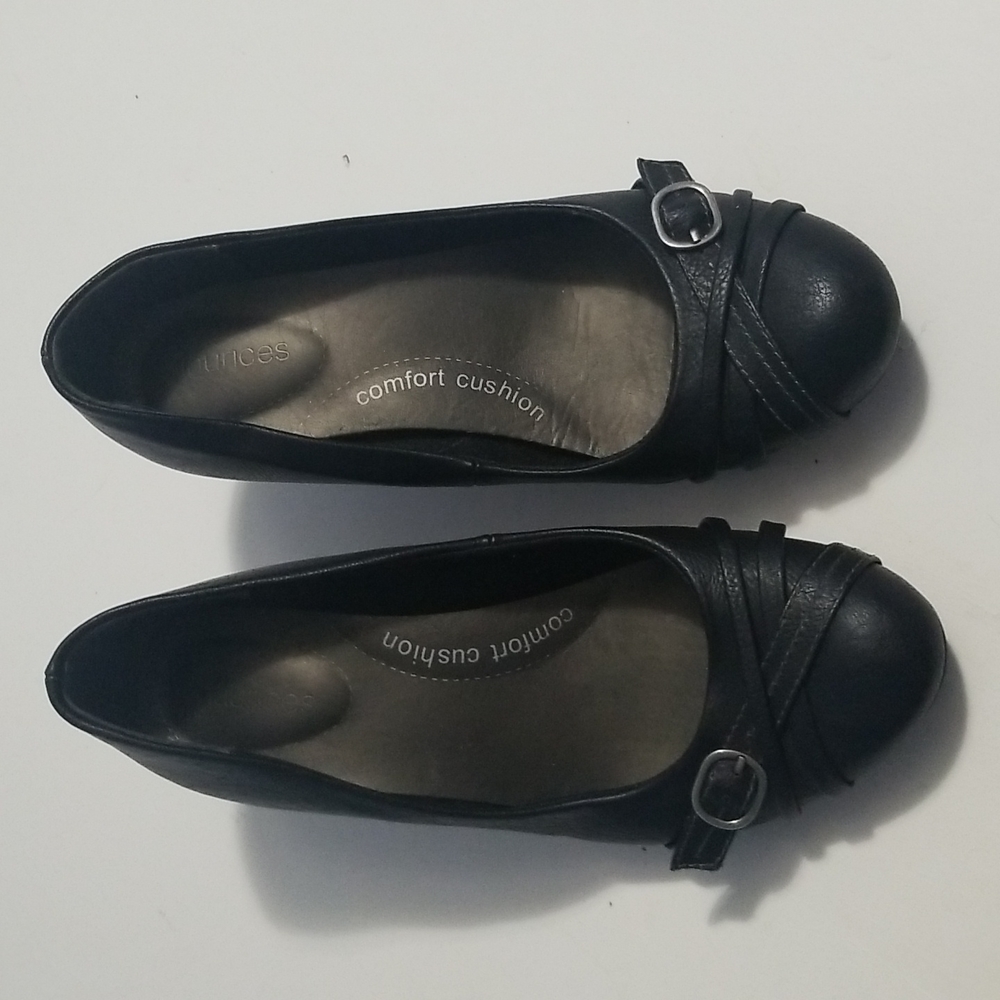 Kitten heels